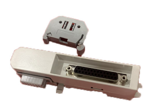 ABB TB805 3BSE008534R1 Bus-Auslass Modul Bus-Verlängerungskabel Adapter D-Sub 25