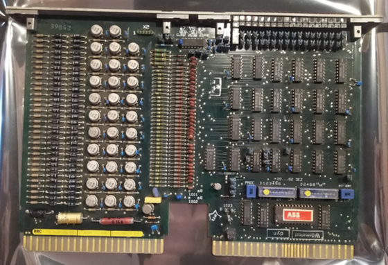 ABB 07YS03 GJR2263800R3 Ausgangsmodul Steckdosenplatte auf Lager