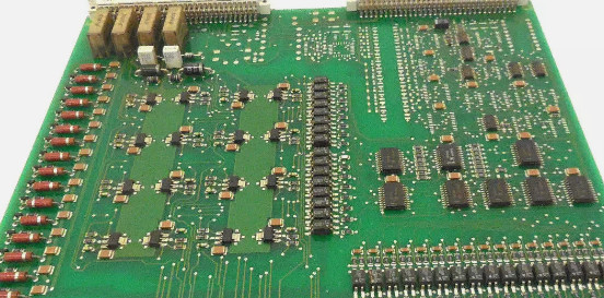 ABB 8IAB03 GJR2392500R1210 Ausgangsmodul Binär 16 Kanäle mit 1 DO für 24 V, 100 mA