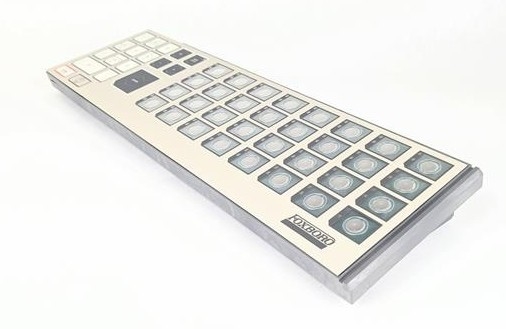 Foxboro P0903CW Kombination aus 32 LED / Switch Paaren, einer 16-Sektions-Nummer-Tastatur und einer NUM LOCK LED