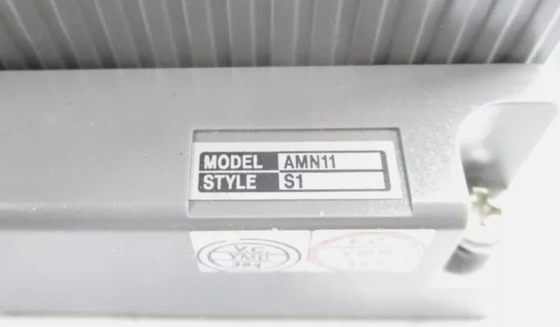 AMN11-S1 YOKOGAWA Nest für Analogsignal Eingang und Ausgang I/O-Module PLC-Modul 16 Slots Rack