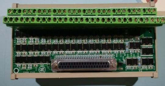 IS210DTCIH1A GE Simplex Cantact-Eingang mit Gruppe Isolation Terminal Board Mark VI Serie DIN-Schiene