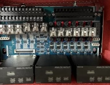 151X1202YE08PP14 IS400TRLYS1BJJ GE Analog I/O Module Endplatte