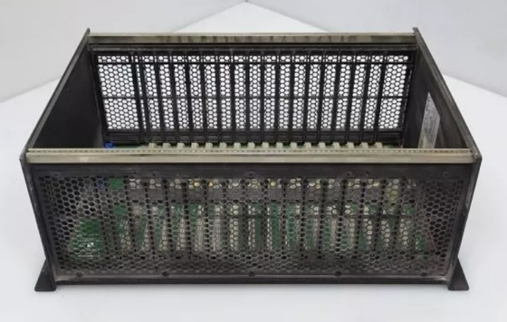 IC698CHS017 GE PACSystems RX7i Racks 17 Schlitz Front- und Heckmontage CPU und I/O-Konfigurationen