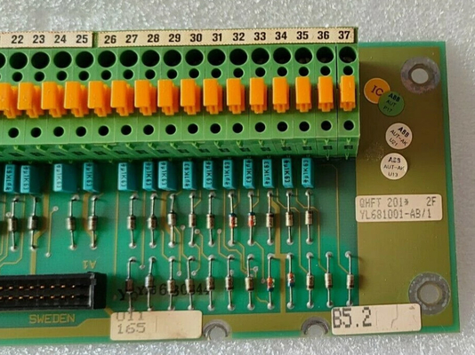 QHFT 201 YL681001-AB ABB TACHO ANSCHLUSSKLEMME