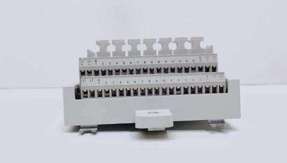 TU844 3BSE021445R1 ABB I/O Modul Endungseinheit für Shunt Stick Slot