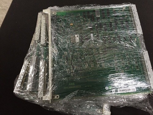 DSBC176 ABB S100 Ersatzteile 3BUR001661R1 Input-/Outputbus-Ergänzungs-Brett-Modul PLC