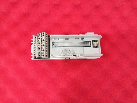 TU811V1 ABB S800 Signal-Anschlüsse 3BSE013231R1 der Vertrags-Modul-Beendigungs-Einheits-1x8