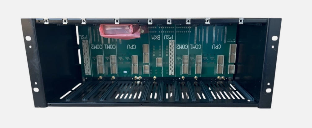 Honeywell FS-CPCHAS-0001 Chassis für Steuerungsprozessor mit 1:1 Steuerungsredundanz und Hochgeschwindigkeitssicherheitsbus